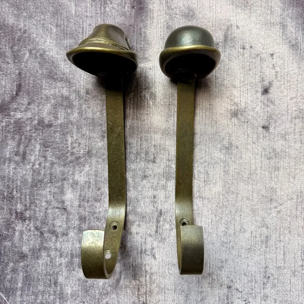 Unbranded detailed figural